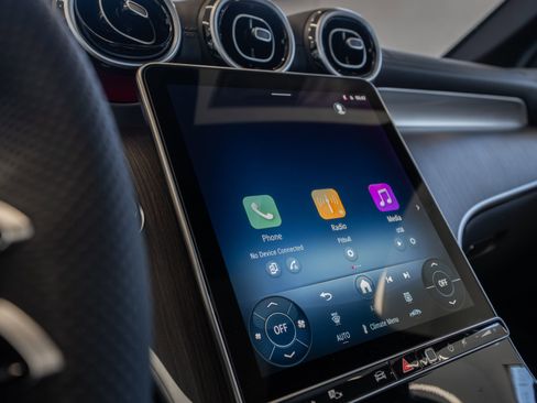 New 2026 Mercedes-Benz GLC 300 4MATIC image 30