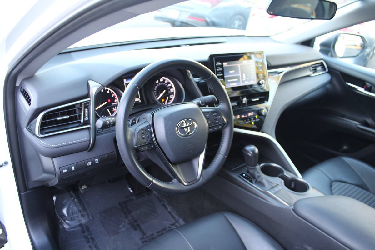 Used 2022 Toyota Camry SE w/ Carpet Mat Package (TMS) FWD image 18