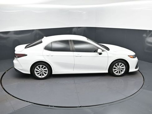 Used 2022 Toyota Camry LE image 36