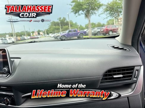 Used 2024 Nissan Rogue SV FWD image 28