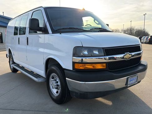 Used 2023 Chevrolet Express 2500 w/ Driver Convenience Package image 32