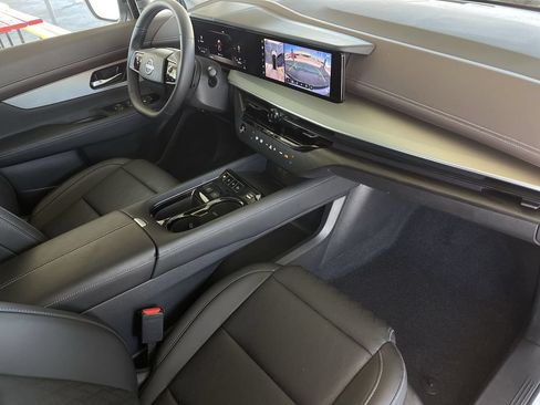 Used 2025 Nissan Murano Platinum w/ Cargo Package AWD/4WD image 28