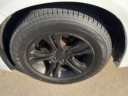 Used 2020 Dodge Charger SXT image 29