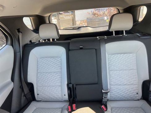 Used 2021 Chevrolet Equinox LT w/ LPO, Floor Liner Package image 15