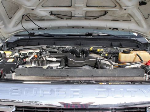 Used 2011 Ford F550 2WD Crew Cab Super Duty w/ Payload Upgrade Pkg image 13