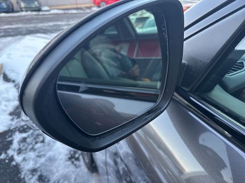 Used 2023 Alfa Romeo Stelvio Ti image 20