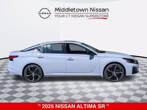 New 2025 Nissan Altima 2.5 SR w/ SR Premium Package FWD image 2