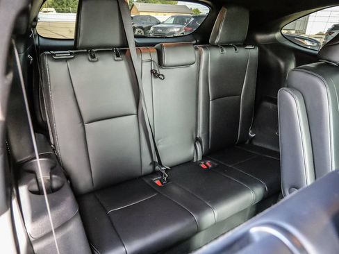 Used 2024 Toyota Highlander XSE FWD image 25
