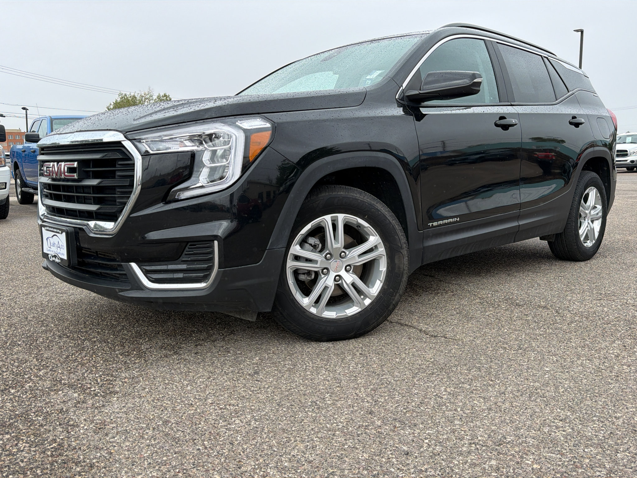 Used 2022 GMC Terrain SLE w/ Driver Convenience Package AWD/4WD image 1