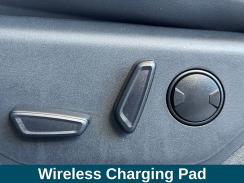 Used 2024 Ford Expedition XLT image 20