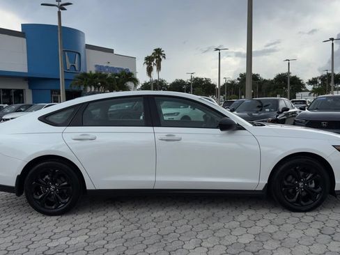 Used 2025 Honda Accord SE image 7