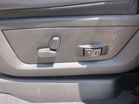 Used 2024 RAM 3500 Laramie w/ Towing Technology Group AWD/4WD image 21