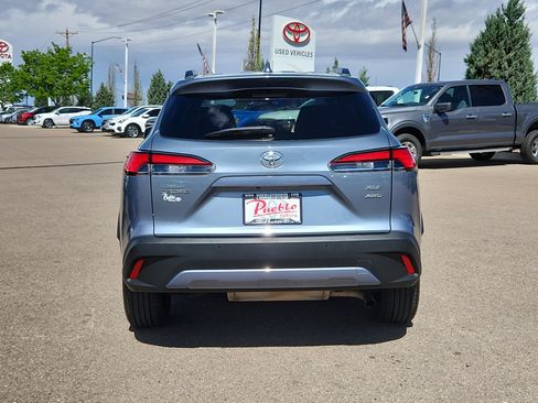 Used 2022 Toyota Corolla Cross XLE w/ Convenience Package image 12