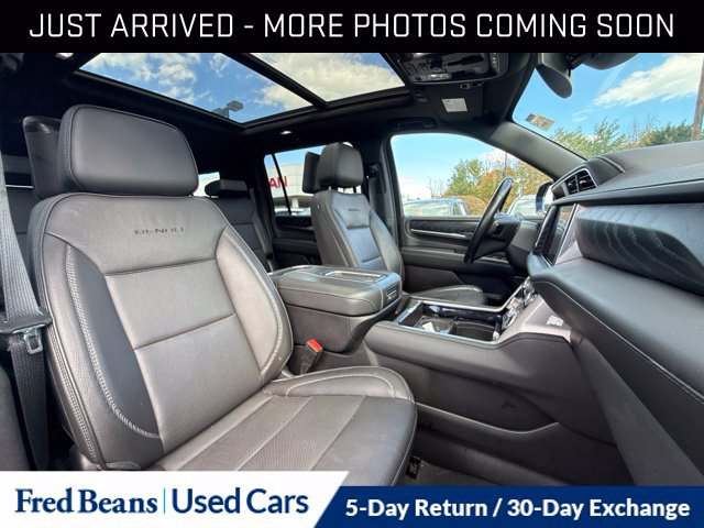 Used 2023 GMC Yukon XL Denali AWD/4WD image 13