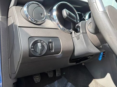 Used 2006 Ford Mustang GT RWD image 11