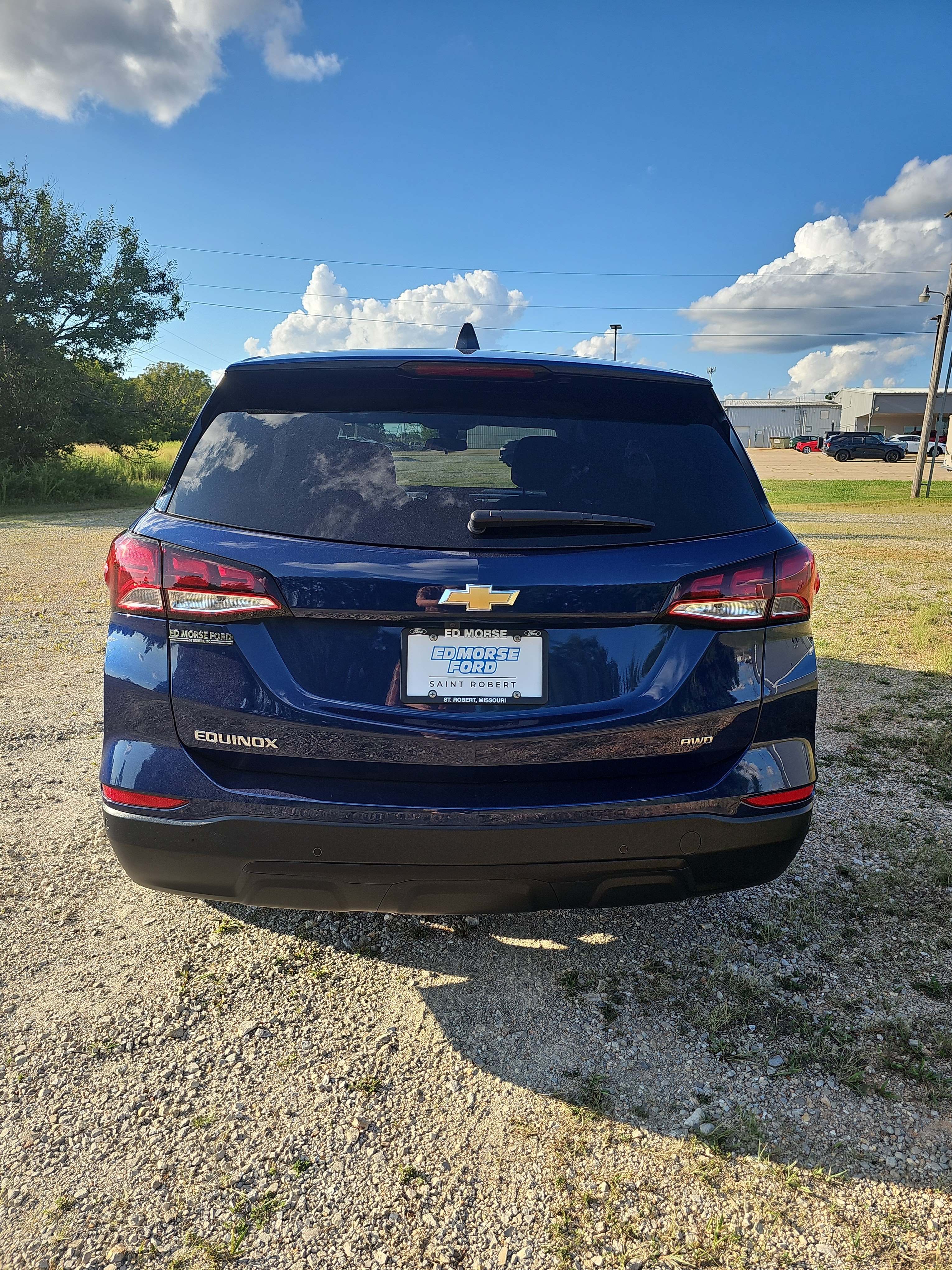 Used 2023 Chevrolet Equinox LS w/ LS Convenience Package AWD/4WD image 5