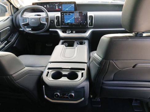 Used 2025 Ford Expedition Platinum AWD/4WD image 69