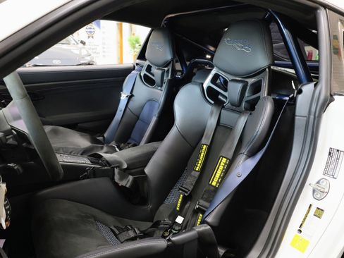 Used 2024 Porsche 718 Cayman GT4 RS image 30