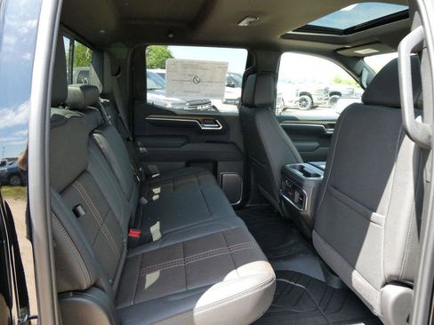 New 2026 Chevrolet Silverado 1500 High Country w/ High Country Premium Package AWD/4WD image 14