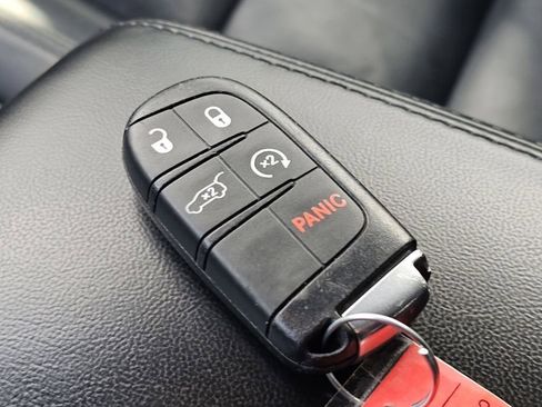 Used 2019 Jeep Grand Cherokee Limited AWD/4WD image 34