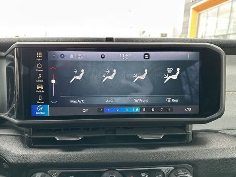 Used 2025 Jeep Wrangler Unlimited Sport AWD/4WD image 33