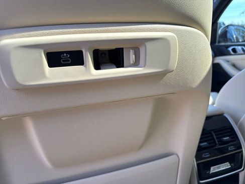 Used 2022 BMW X5 sDrive40i w/ Executive Package image 35