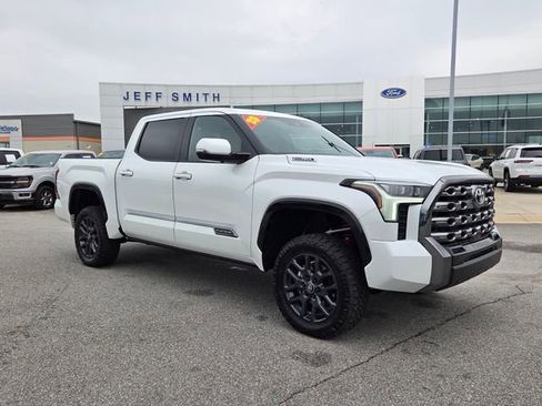 Used 2025 Toyota Tundra Platinum image 1