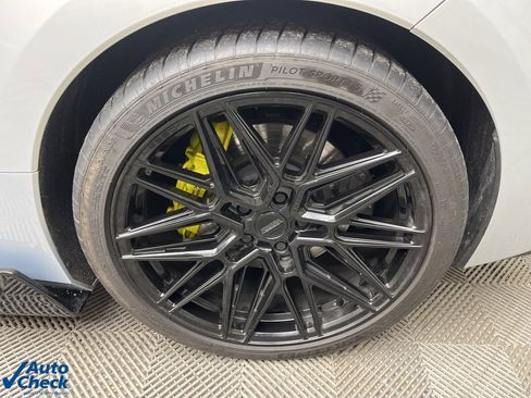 Used 2023 Chevrolet Corvette Stingray w/ Z51 Performance Package image 11