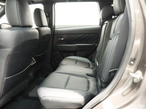 Used 2020 Mitsubishi Outlander SEL AWD/4WD image 28