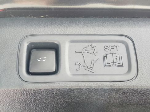 Used 2022 Ford Expedition Limited RWD image 55