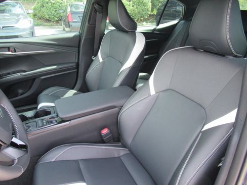 Used 2026 Toyota Camry SE FWD image 18