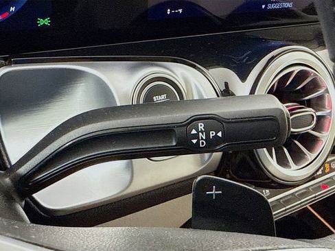 Used 2023 Mercedes-Benz GLB 250 GLB 250 image 16