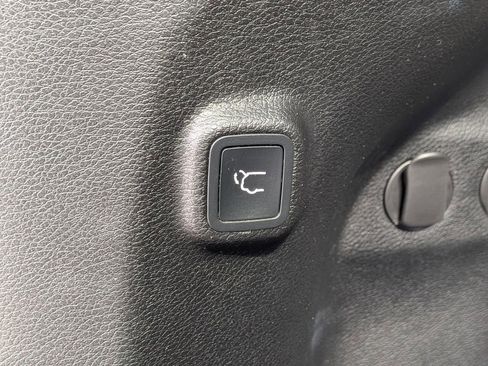 Certified 2019 Jeep Cherokee Limited image 6