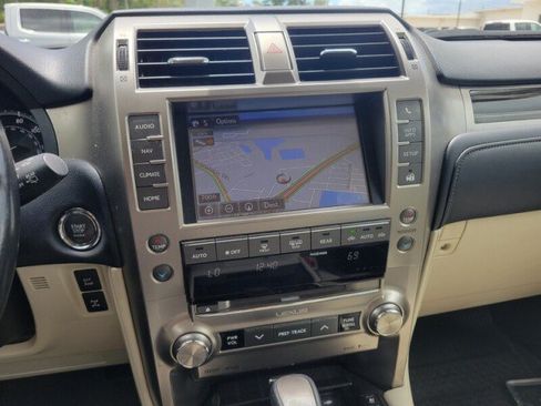 Used 2020 Lexus GX 460 Premium w/ Premium Package AWD/4WD image 19