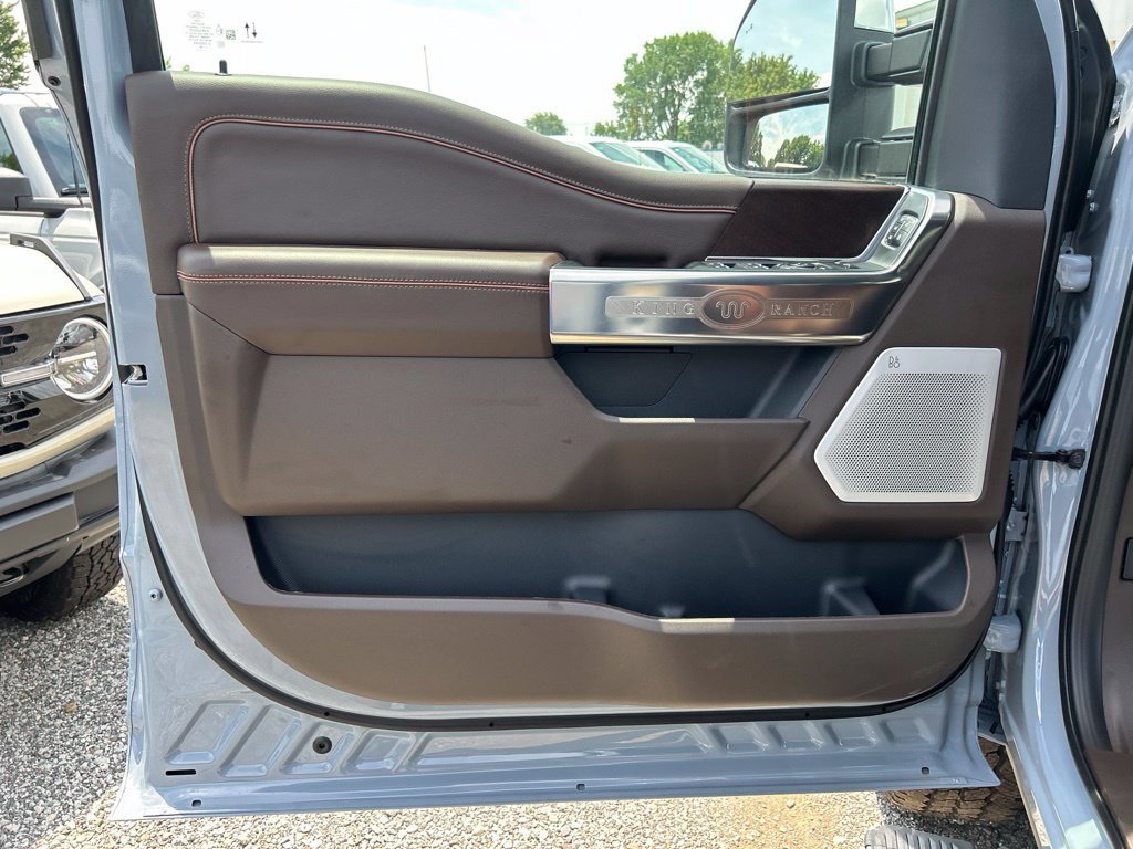 New 2026 Ford F250 King Ranch w/ Chrome Package AWD/4WD image 34