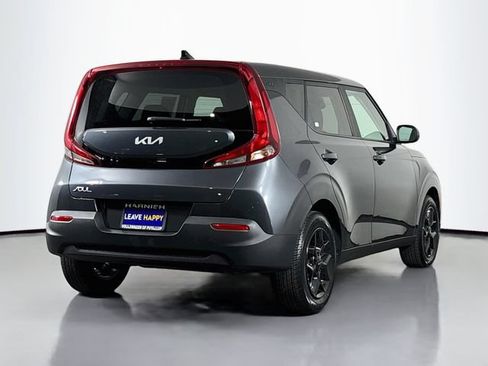 Used 2022 Kia Soul S FWD image 7