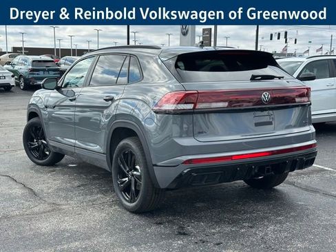 New 2026 Volkswagen Atlas Cross Sport SEL R-Line image 5