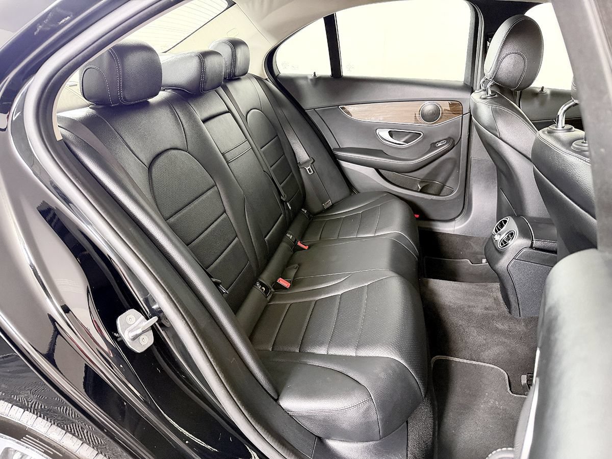 Used 2017 Mercedes-Benz C 300 4MATIC Sedan image 44