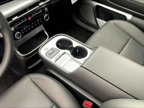 New 2026 Hyundai Ioniq 9 Calligraphy image 8