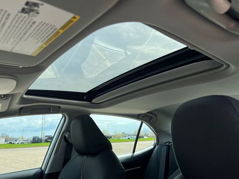 Used 2019 Toyota Camry LE w/ Convenience Package image 14