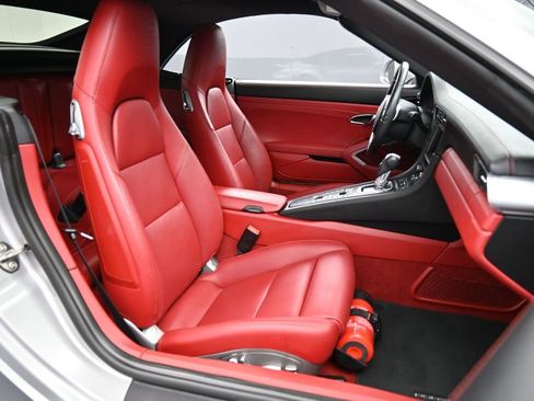 Certified 2015 Porsche 911 Turbo S image 29