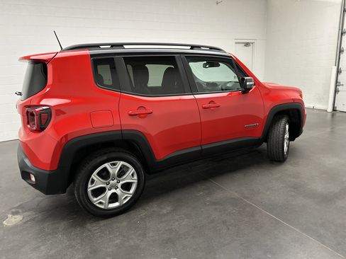 Used 2020 Jeep Renegade Limited w/ UConnect 8.4 Nav Group AWD/4WD image 8