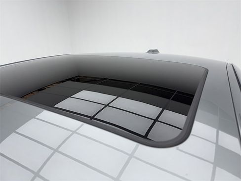 Used 2024 BMW i4 eDrive35 w/ Premium Package image 13