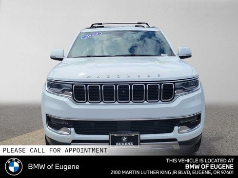 Used 2022 Jeep Wagoneer Series III w/ Premium Group I AWD/4WD image 8