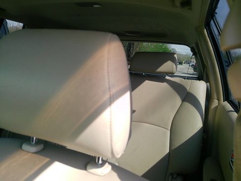 Used 2006 Toyota Highlander Limited AWD/4WD image 11