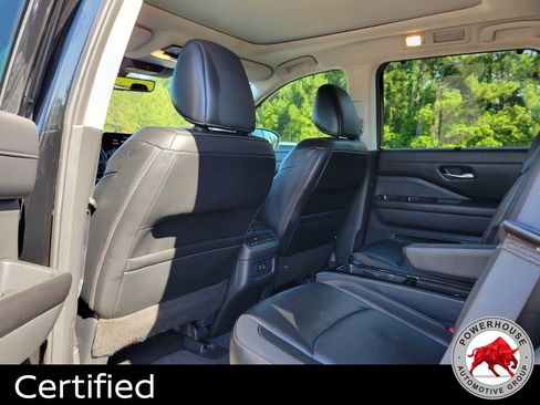 Used 2024 Nissan Pathfinder SL w/ SL Premium Package FWD image 15