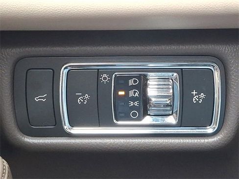 Used 2022 Lincoln Aviator AWD w/ Premium Package image 26