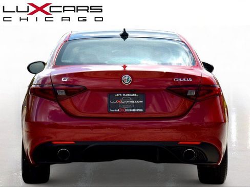 Used 2017 Alfa Romeo Giulia Ti w/ TI 19" Sport Package AWD/4WD image 10