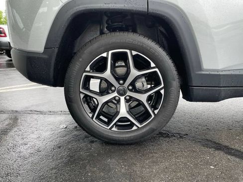 Used 2025 Jeep Compass Limited AWD/4WD image 30