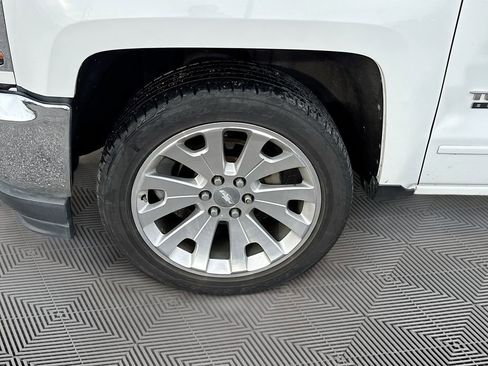 Used 2018 Chevrolet Silverado 1500 LT w/ Texas Edition image 27